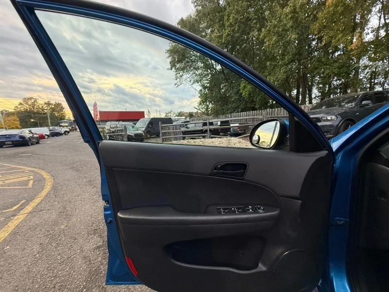 2010 Hyundai Elantra - Image 9 of 12