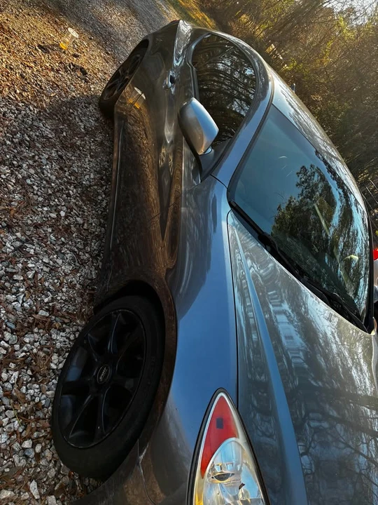 2010 Hyundai Genesis - Image 2 of 10