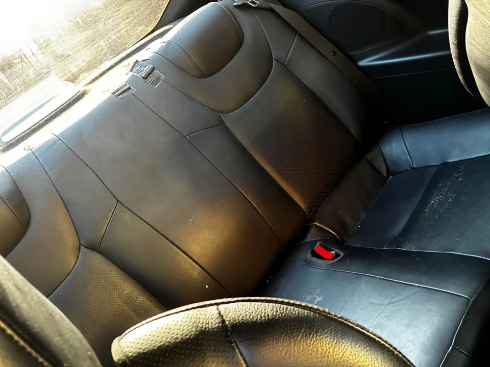 2010 Hyundai Genesis - Image 7 of 10