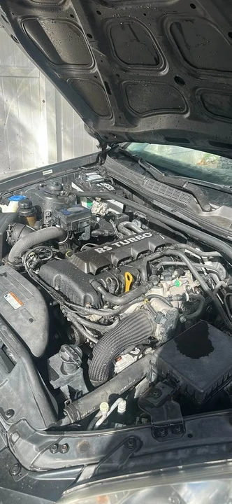 2010 Hyundai Genesis - Image 2 of 8