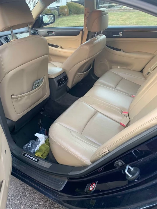 2010 Hyundai Genesis - Image 7 of 9