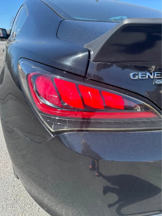2010 Hyundai Genesis - Image 5 of 7