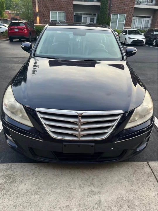 2010 Hyundai Genesis - Image 10 of 10