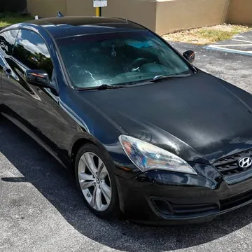 2010 Hyundai Genesis Coupe 2.0T Premium
