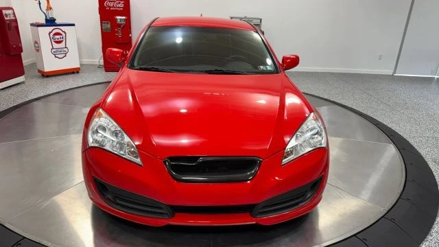 2010 Hyundai Genesis - Image 4 of 31