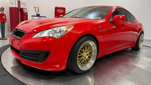 2010 Hyundai Genesis - Image 6 of 31