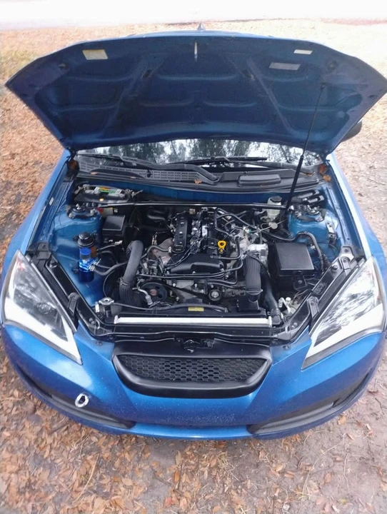 2010 Hyundai Genesis Coupe - Image 3 of 7