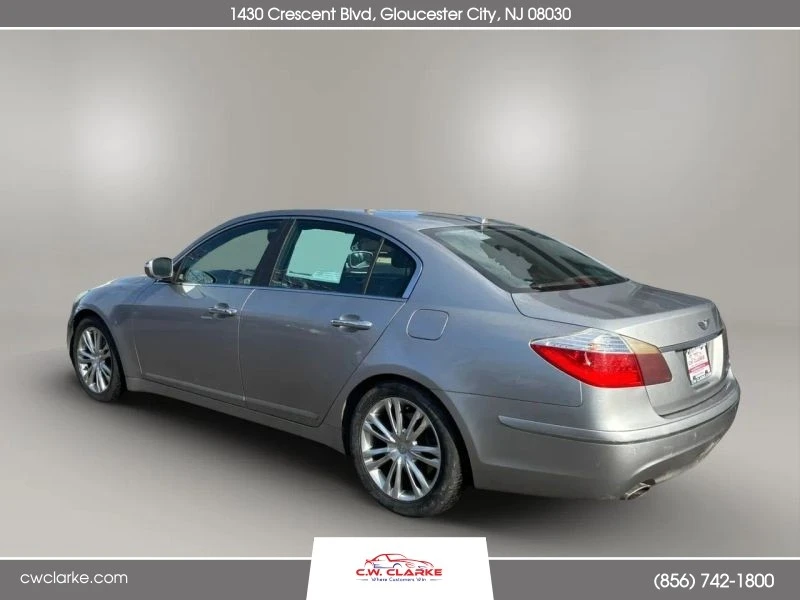 2010 Hyundai Genesis - Image 5 of 6