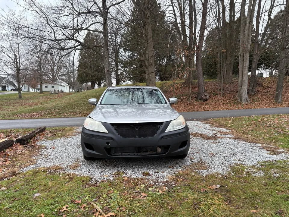 2010 Hyundai Genesis - Image 7 of 7
