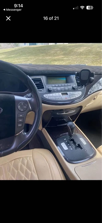 2010 Hyundai Genesis - Image 6 of 17