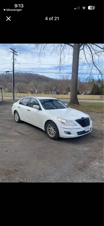 2010 Hyundai Genesis - Image 16 of 17