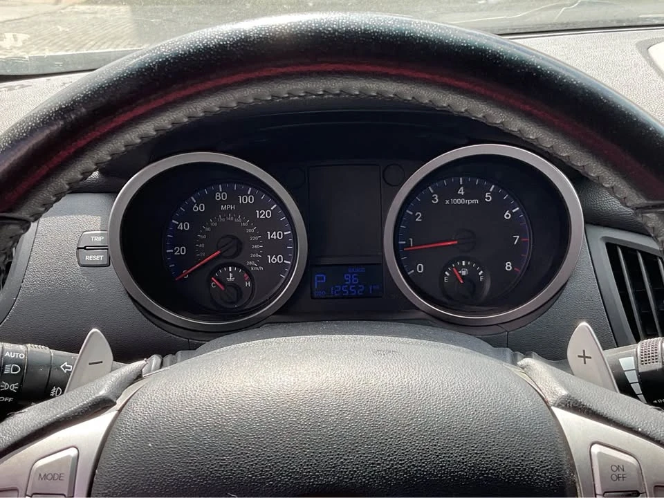 2010 Hyundai Genesis Coupe - Image 12 of 12