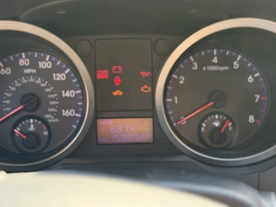 2010 Hyundai Genesis - Image 12 of 13
