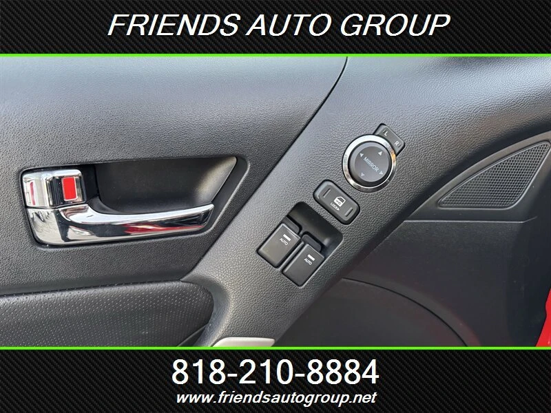 2010 Hyundai Genesis - Image 15 of 20