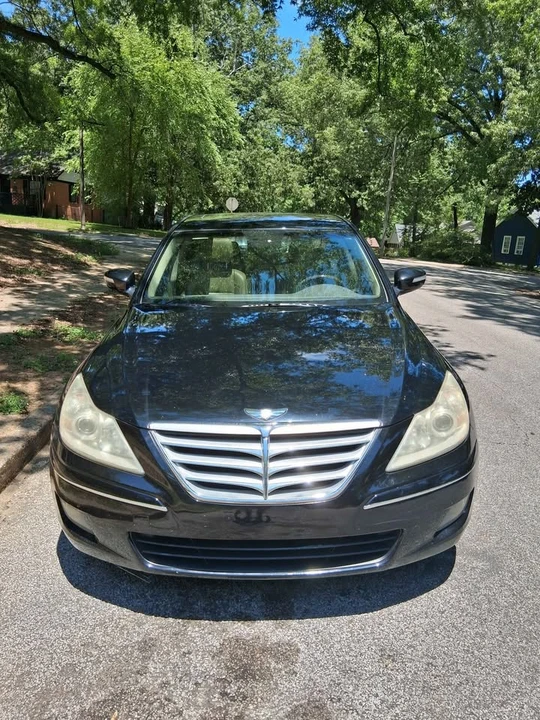 2010 Hyundai Genesis - Image 2 of 5