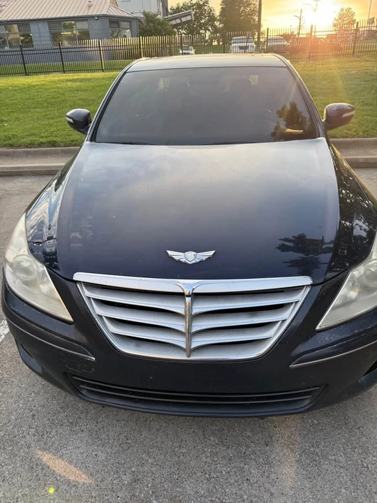 2010 Hyundai Genesis - Image 8 of 8