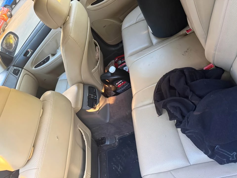 2010 Hyundai Genesis - Image 2 of 8