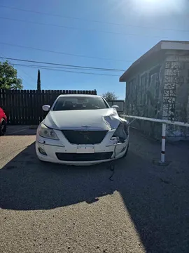 2010 Hyundai Genesis 4.6 Sedan 4D