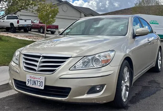 2010 Hyundai Genesis 4.6 Sedan 4D
