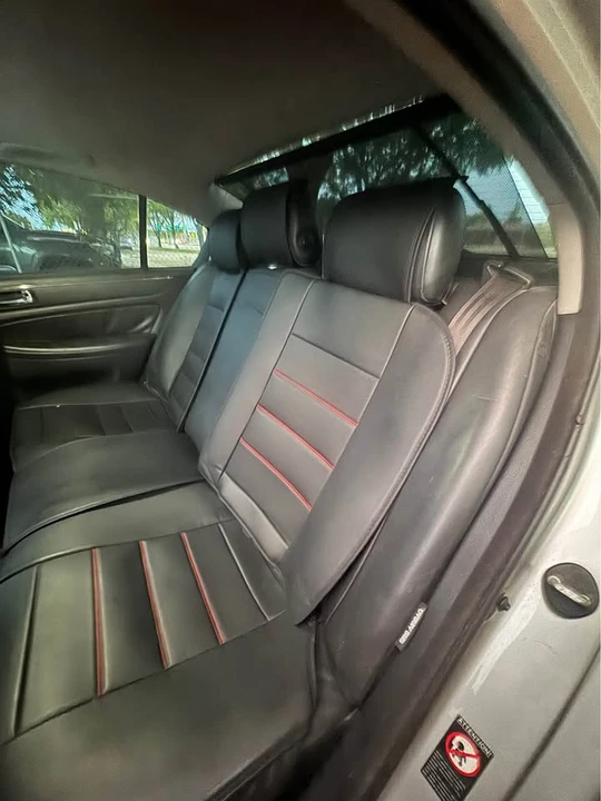 2010 Hyundai Genesis - Image 8 of 11