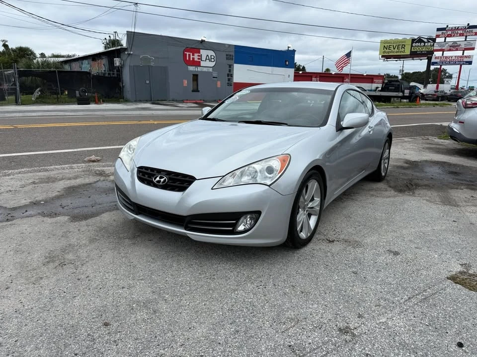 2010 Hyundai Genesis Coupe - Image 3 of 17