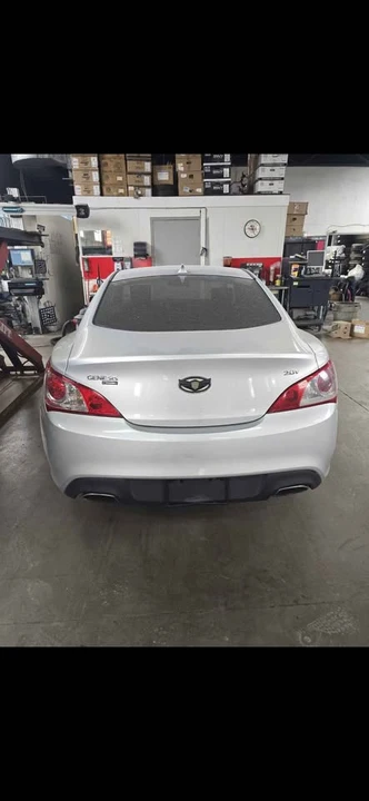 2010 Hyundai Genesis Coupe - Image 2 of 11