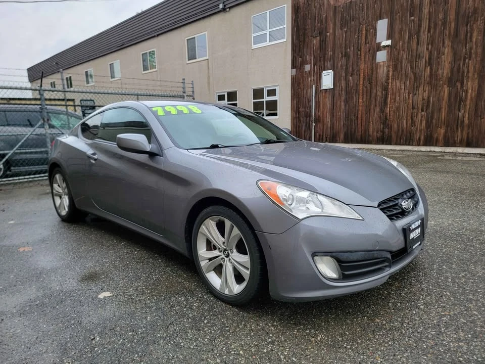 2010 Hyundai Genesis Coupe - Image 3 of 11