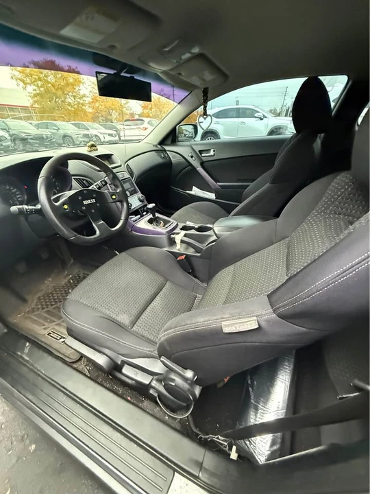 2010 Hyundai Genesis Coupe - Image 10 of 10