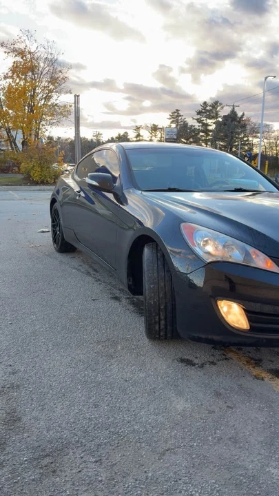 2010 Hyundai Genesis Coupe - Image 4 of 6