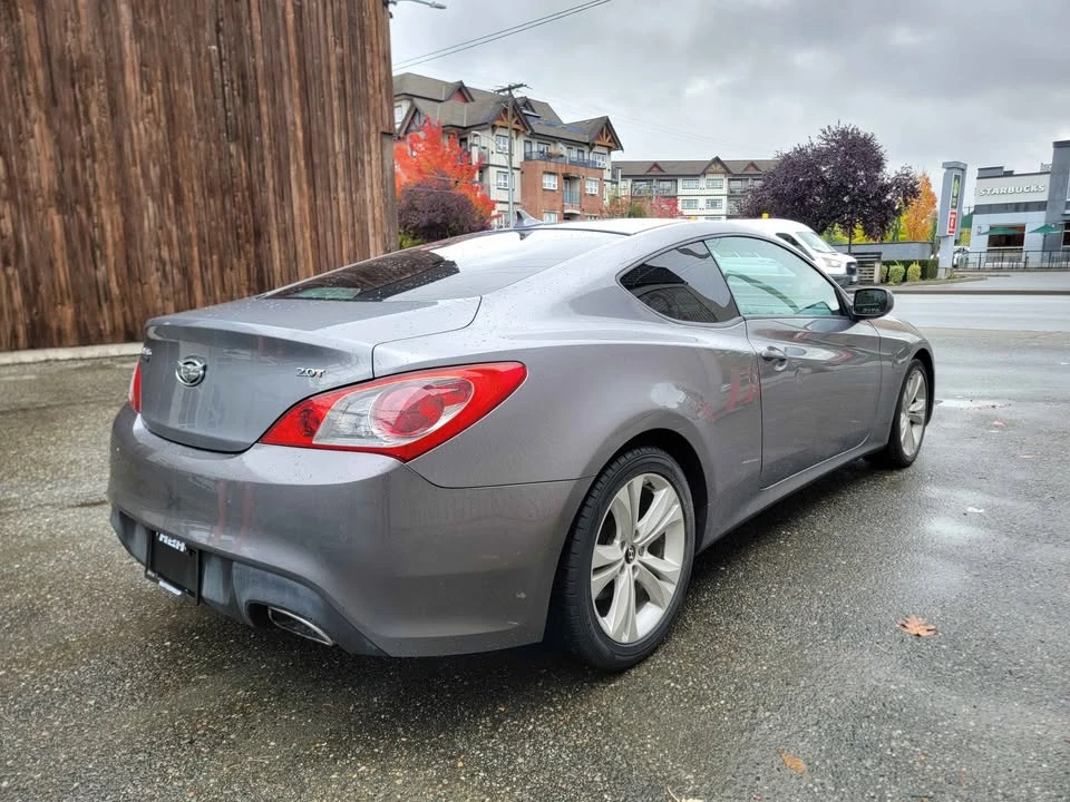 2010 Hyundai Genesis Coupe - Image 4 of 14
