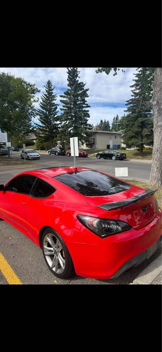 2010 Hyundai Genesis Coupe - Image 6 of 10