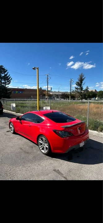 2010 Hyundai Genesis Coupe - Image 2 of 10