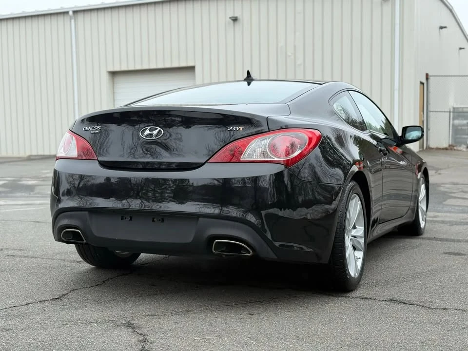 2010 Hyundai Genesis Coupe - Image 5 of 7