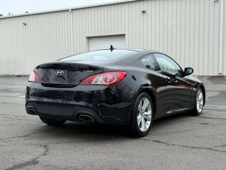 2010 Hyundai Genesis Coupe - Image 4 of 7