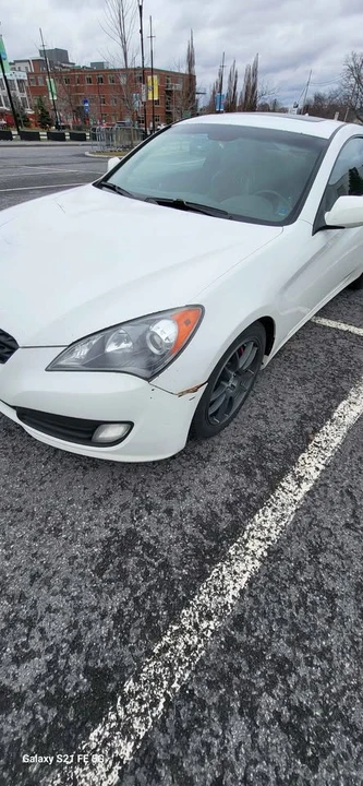 2010 Hyundai Genesis Coupe - Image 2 of 14