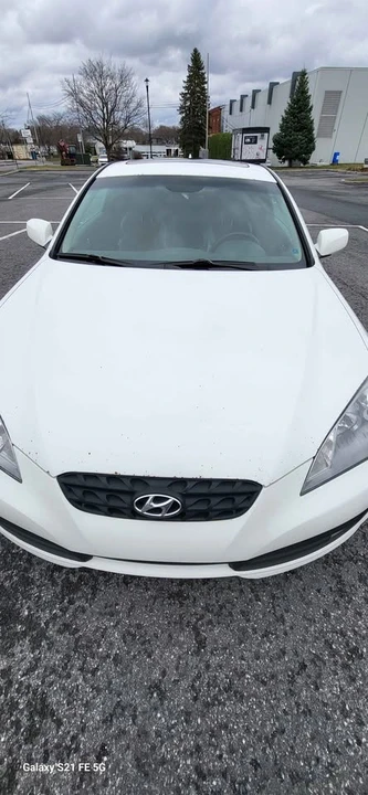 2010 Hyundai Genesis Coupe - Image 3 of 14