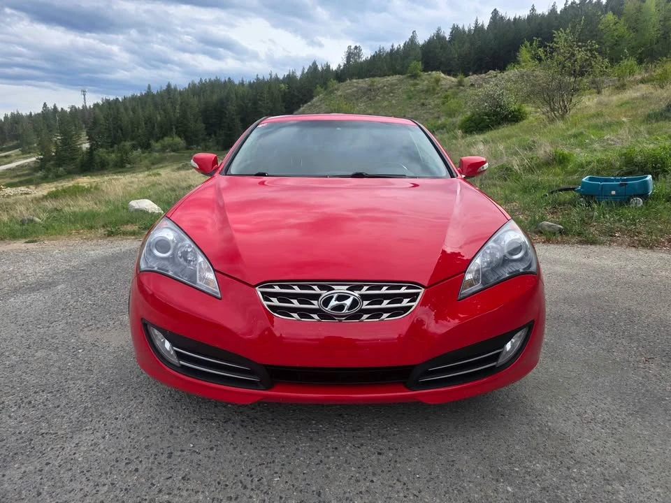 2010 Hyundai Genesis Coupe - Image 2 of 10