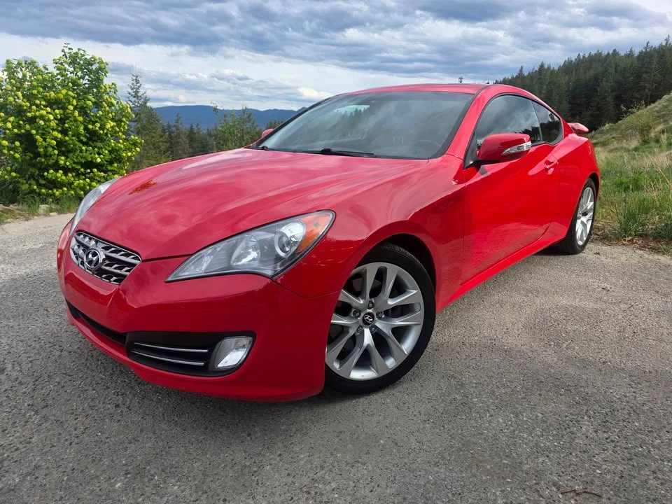 2010 Hyundai Genesis Coupe - Image 4 of 10