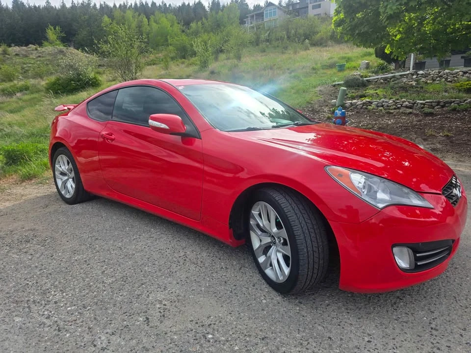 2010 Hyundai Genesis Coupe - Image 3 of 10