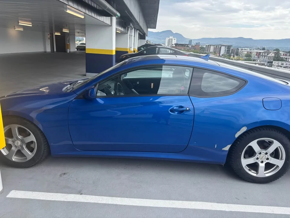 2010 Hyundai Genesis Coupe - Image 5 of 6