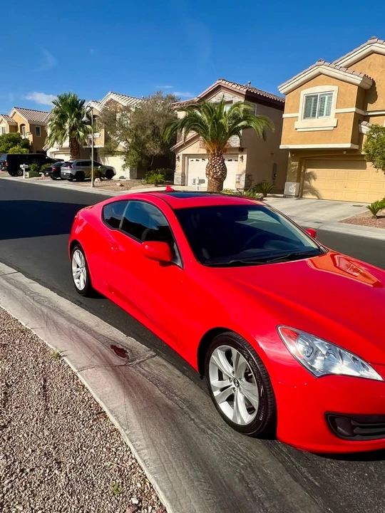 2010 Hyundai Genesis Coupe - Image 5 of 17