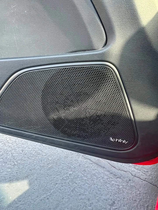 2010 Hyundai Genesis Coupe - Image 11 of 17