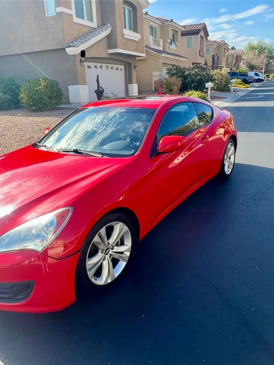 2010 Hyundai Genesis Coupe - Image 4 of 17