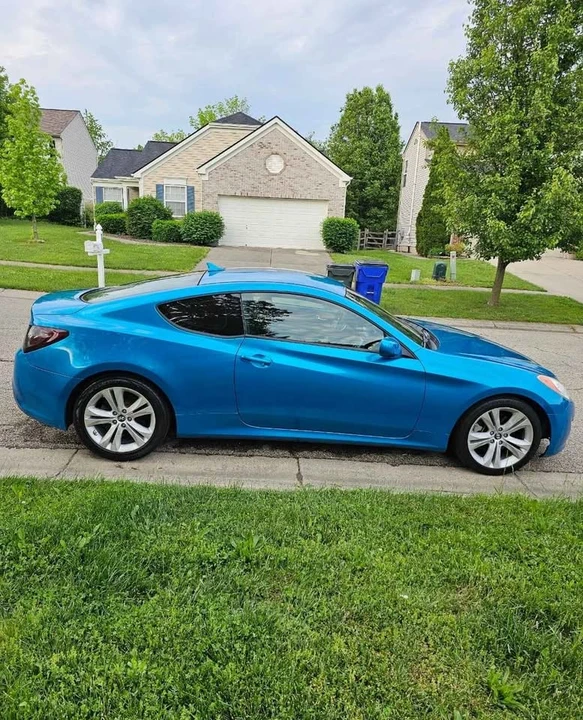 2010 Hyundai Genesis Coupe - Image 4 of 10
