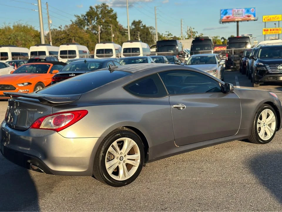 2010 Hyundai Genesis Coupe - Image 3 of 13