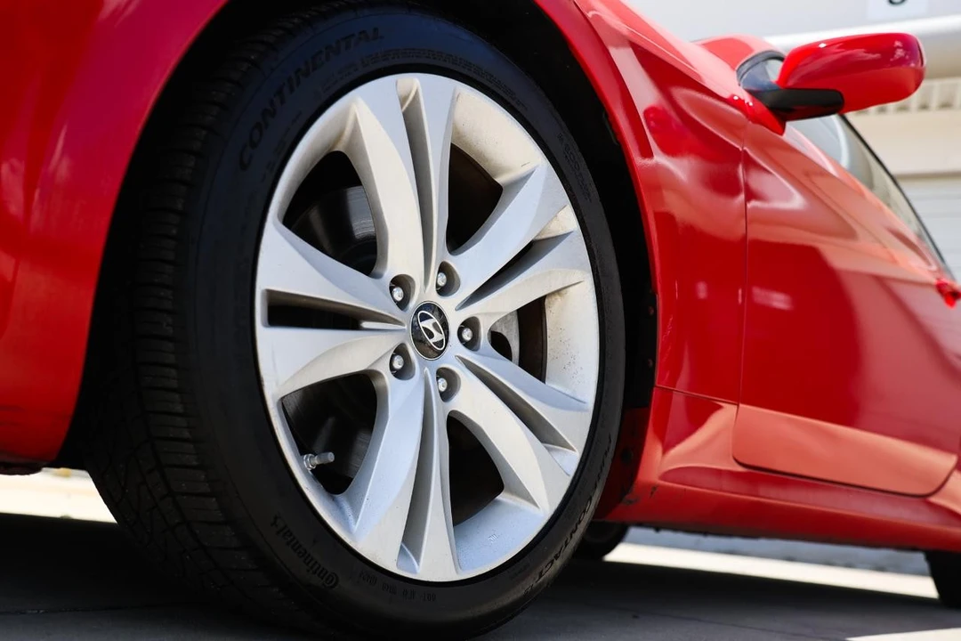 2010 Hyundai Genesis Coupe - Image 30 of 31