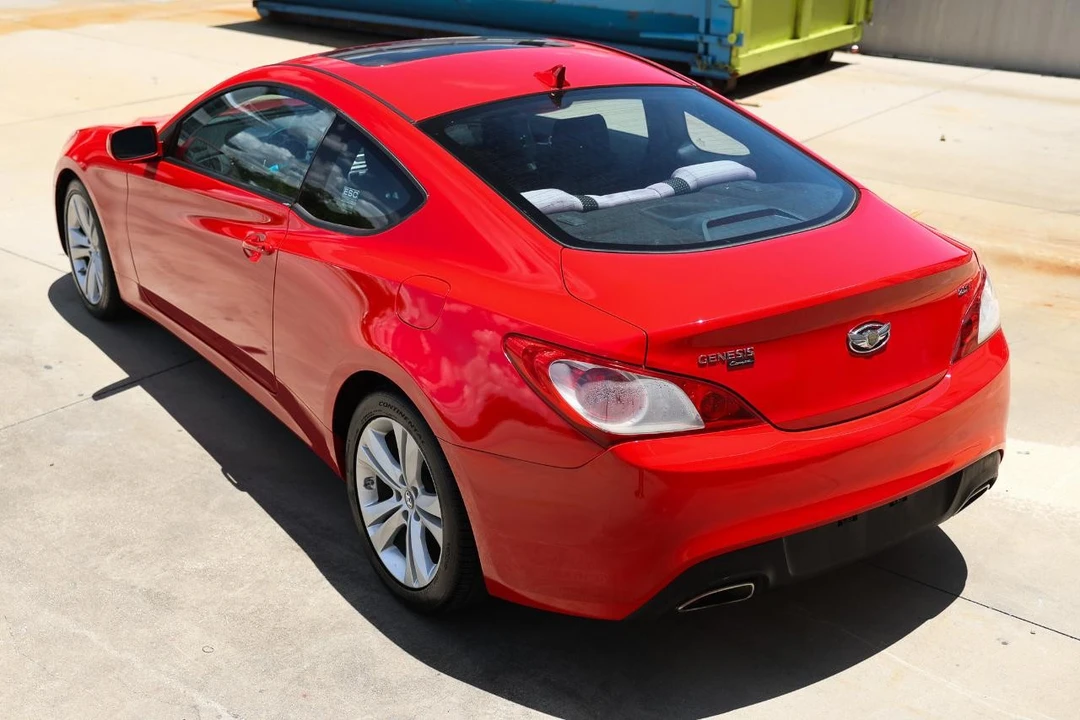 2010 Hyundai Genesis Coupe - Image 5 of 31