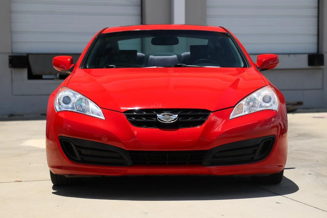 2010 Hyundai Genesis Coupe - Image 17 of 31