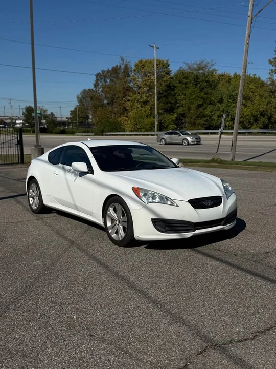 2010 Hyundai Genesis Coupe - Image 8 of 20