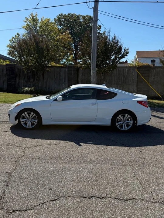 2010 Hyundai Genesis Coupe - Image 3 of 20
